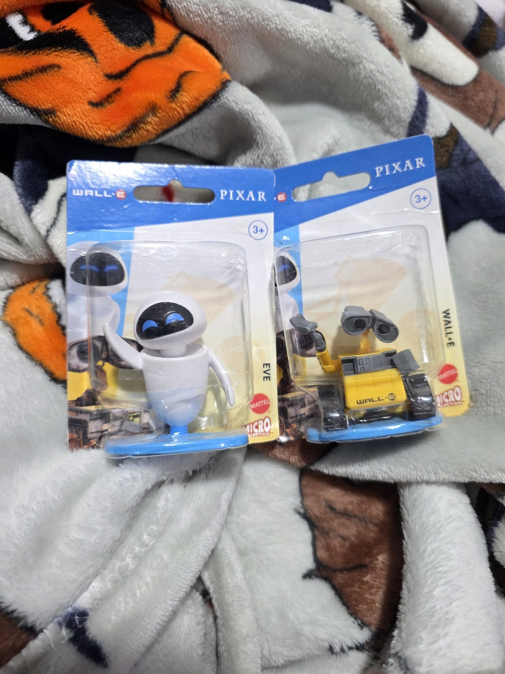 WALL·E & EVE Micro Figures - Yellow & White